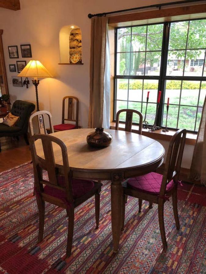 El Viejo Adobe - Across From Sul Ross Campus Bed and Breakfast Alpine Buitenkant foto