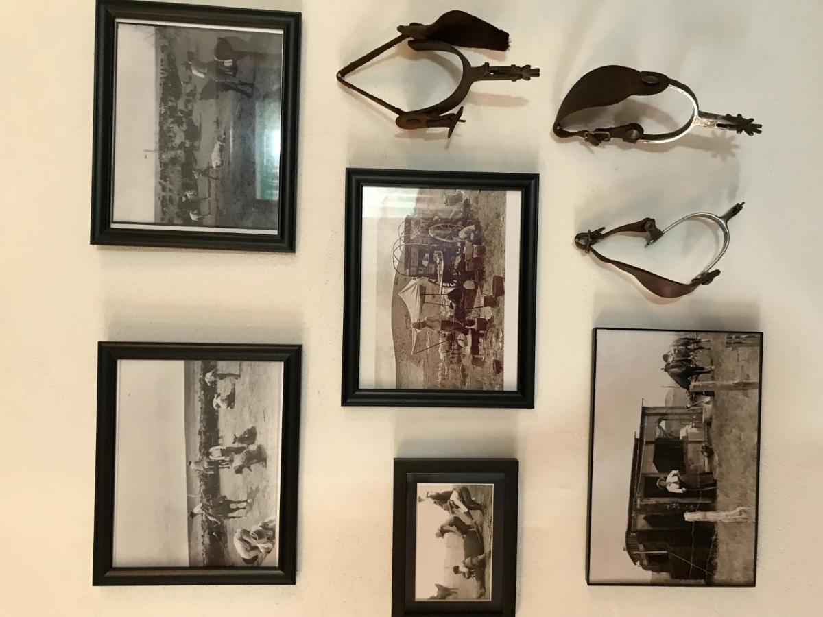 El Viejo Adobe - Across From Sul Ross Campus Bed and Breakfast Alpine Buitenkant foto