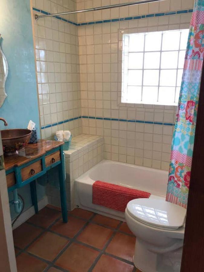 El Viejo Adobe - Across From Sul Ross Campus Bed and Breakfast Alpine Buitenkant foto